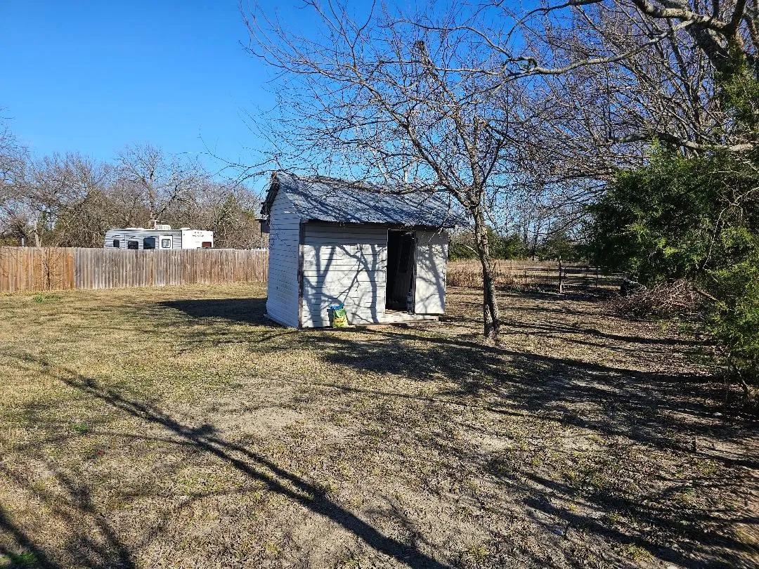 Single Family Residence For Rent in Collin County , 13022 N State Highway 121, Anna, Texas 75409, 3 Bedroom, 2 Bathroom, Garage spaces, 1,400 Sqft, built in 1980, mls#21366075, Real Estate Agent in Anna, Homes For Rent in Collin county, Homes For Rent in Anna, Realtor in Anna Texas, Real Estate Brokerage Independent Realty Texas, Luminita Cordes Realtor