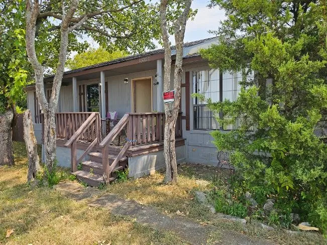 Single Family Residence For Rent in Collin County , 13022 N State Highway 121, Anna, Texas 75409, 3 Bedroom, 2 Bathroom, Garage spaces, 1,400 Sqft, built in 1980, mls#21366075, Real Estate Agent in Anna, Homes For Rent in Collin county, Homes For Rent in Anna, Realtor in Anna Texas, Real Estate Brokerage Independent Realty Texas, Luminita Cordes Realtor