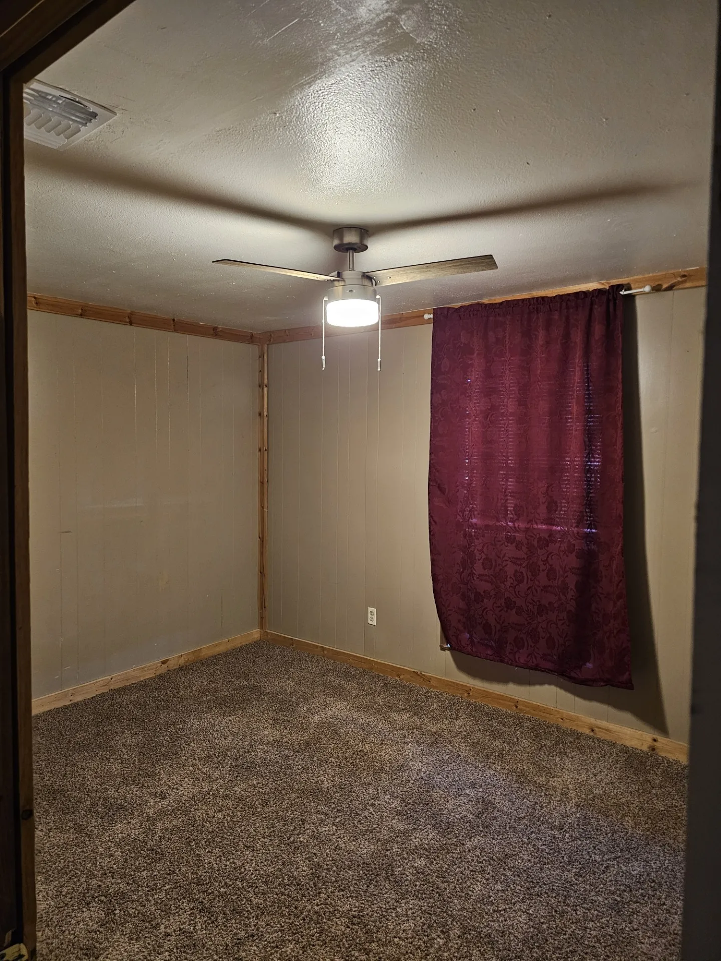 Single Family Residence For Rent in Collin County , 13022 N State Highway 121, Anna, Texas 75409, 3 Bedroom, 2 Bathroom, Garage spaces, 1,400 Sqft, built in 1980, mls#21366075, Real Estate Agent in Anna, Homes For Rent in Collin county, Homes For Rent in Anna, Realtor in Anna Texas, Real Estate Brokerage Independent Realty Texas, Luminita Cordes Realtor