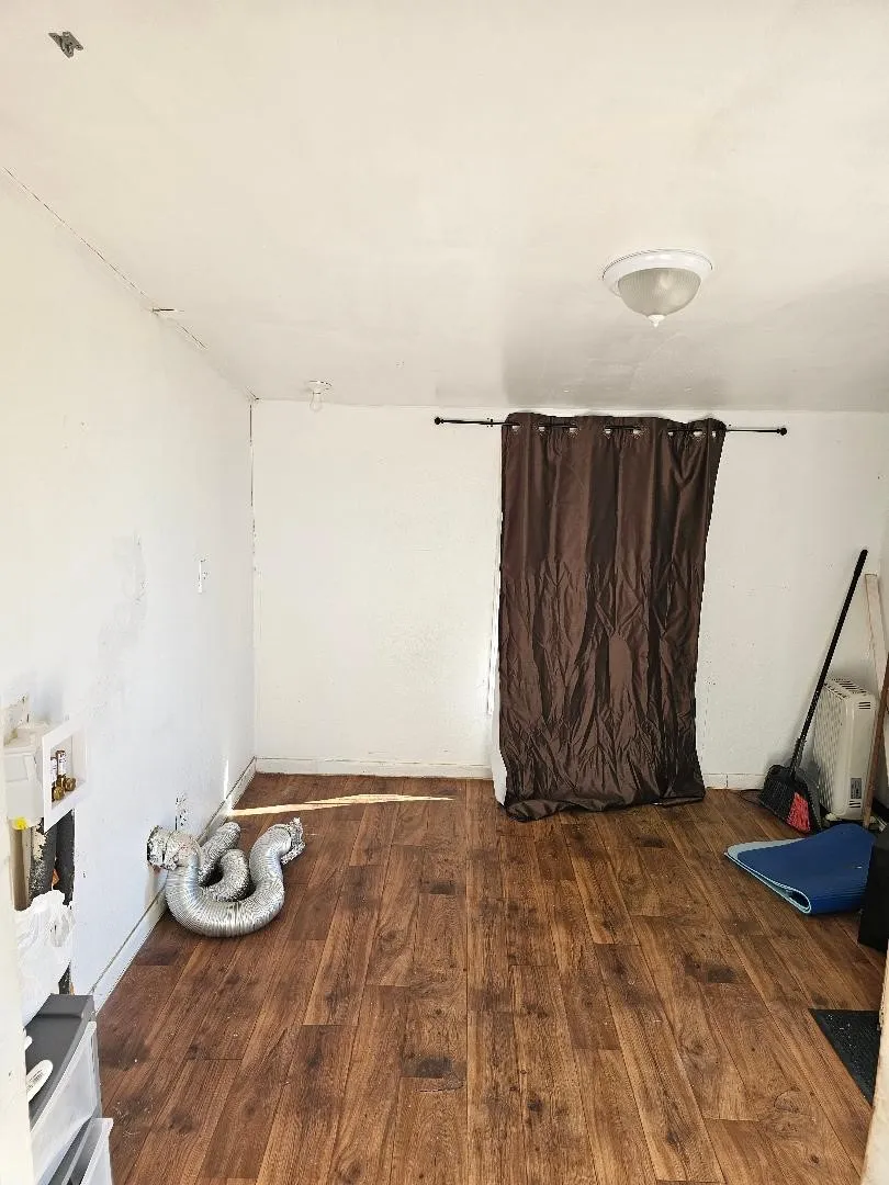Single Family Residence For Rent in Collin County , 13022 N State Highway 121, Anna, Texas 75409, 3 Bedroom, 2 Bathroom, Garage spaces, 1,400 Sqft, built in 1980, mls#21366075, Real Estate Agent in Anna, Homes For Rent in Collin county, Homes For Rent in Anna, Realtor in Anna Texas, Real Estate Brokerage Independent Realty Texas, Luminita Cordes Realtor