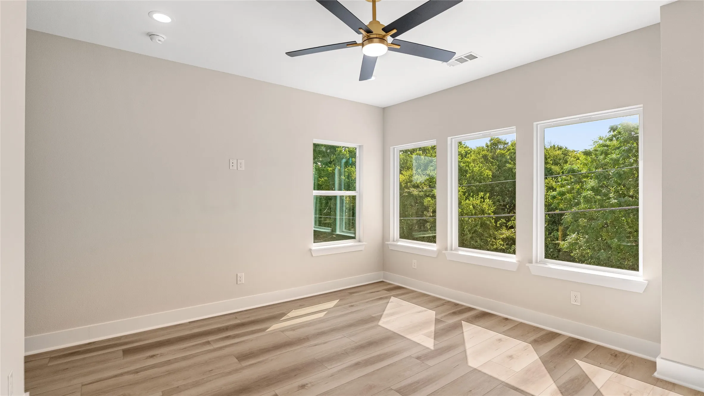 Single Family Residence For Sale in Dallas County , 3145 & 3147 Stag Road, Dallas, Texas 75216, 6 Bedroom, 6 Bathroom, 4 Garage spaces, 4,176 Sqft, built in 2026, mls#21375195, Real Estate Agent in Dallas, Homes For Sale in Dallas county, Homes For Sale in Dallas, Realtor in Dallas Texas, Real Estate Brokerage Independent Realty Texas, Luminita Cordes Realtor
