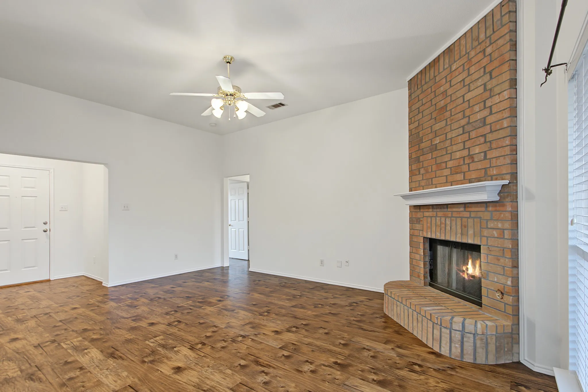 Single Family Residence For Rent in Collin County , 2712 Douglas Drive, Mc Kinney, Texas 75071, 3 Bedroom, 2 Bathroom, 2 Garage spaces, 1,312 Sqft, built in 2003, mls#21375087, Real Estate Agent in Mc Kinney, Homes For Rent in Collin county, Homes For Rent in Mc Kinney, Realtor in Mc Kinney Texas, Real Estate Brokerage Independent Realty Texas, Luminita Cordes Realtor