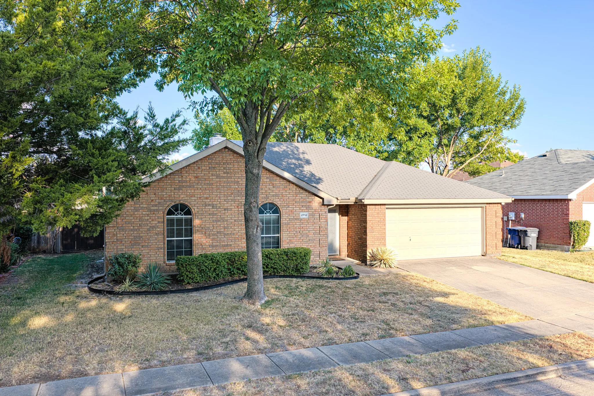 Single Family Residence For Rent in Collin County , 2712 Douglas Drive, Mc Kinney, Texas 75071, 3 Bedroom, 2 Bathroom, 2 Garage spaces, 1,312 Sqft, built in 2003, mls#21375087, Real Estate Agent in Mc Kinney, Homes For Rent in Collin county, Homes For Rent in Mc Kinney, Realtor in Mc Kinney Texas, Real Estate Brokerage Independent Realty Texas, Luminita Cordes Realtor