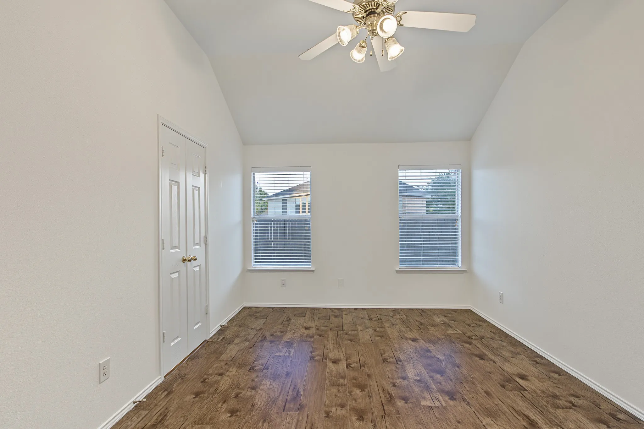 Single Family Residence For Rent in Collin County , 2712 Douglas Drive, Mc Kinney, Texas 75071, 3 Bedroom, 2 Bathroom, 2 Garage spaces, 1,312 Sqft, built in 2003, mls#21375087, Real Estate Agent in Mc Kinney, Homes For Rent in Collin county, Homes For Rent in Mc Kinney, Realtor in Mc Kinney Texas, Real Estate Brokerage Independent Realty Texas, Luminita Cordes Realtor