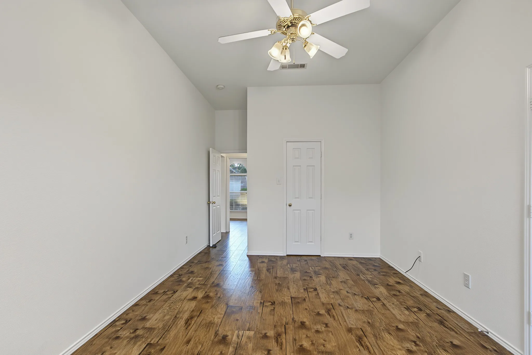 Single Family Residence For Rent in Collin County , 2712 Douglas Drive, Mc Kinney, Texas 75071, 3 Bedroom, 2 Bathroom, 2 Garage spaces, 1,312 Sqft, built in 2003, mls#21375087, Real Estate Agent in Mc Kinney, Homes For Rent in Collin county, Homes For Rent in Mc Kinney, Realtor in Mc Kinney Texas, Real Estate Brokerage Independent Realty Texas, Luminita Cordes Realtor