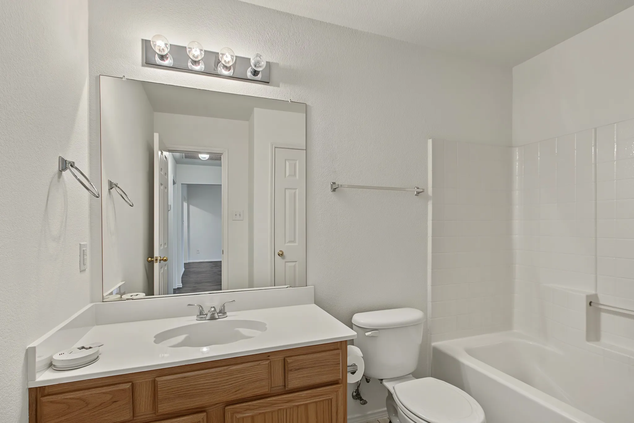 Single Family Residence For Rent in Collin County , 2712 Douglas Drive, Mc Kinney, Texas 75071, 3 Bedroom, 2 Bathroom, 2 Garage spaces, 1,312 Sqft, built in 2003, mls#21375087, Real Estate Agent in Mc Kinney, Homes For Rent in Collin county, Homes For Rent in Mc Kinney, Realtor in Mc Kinney Texas, Real Estate Brokerage Independent Realty Texas, Luminita Cordes Realtor