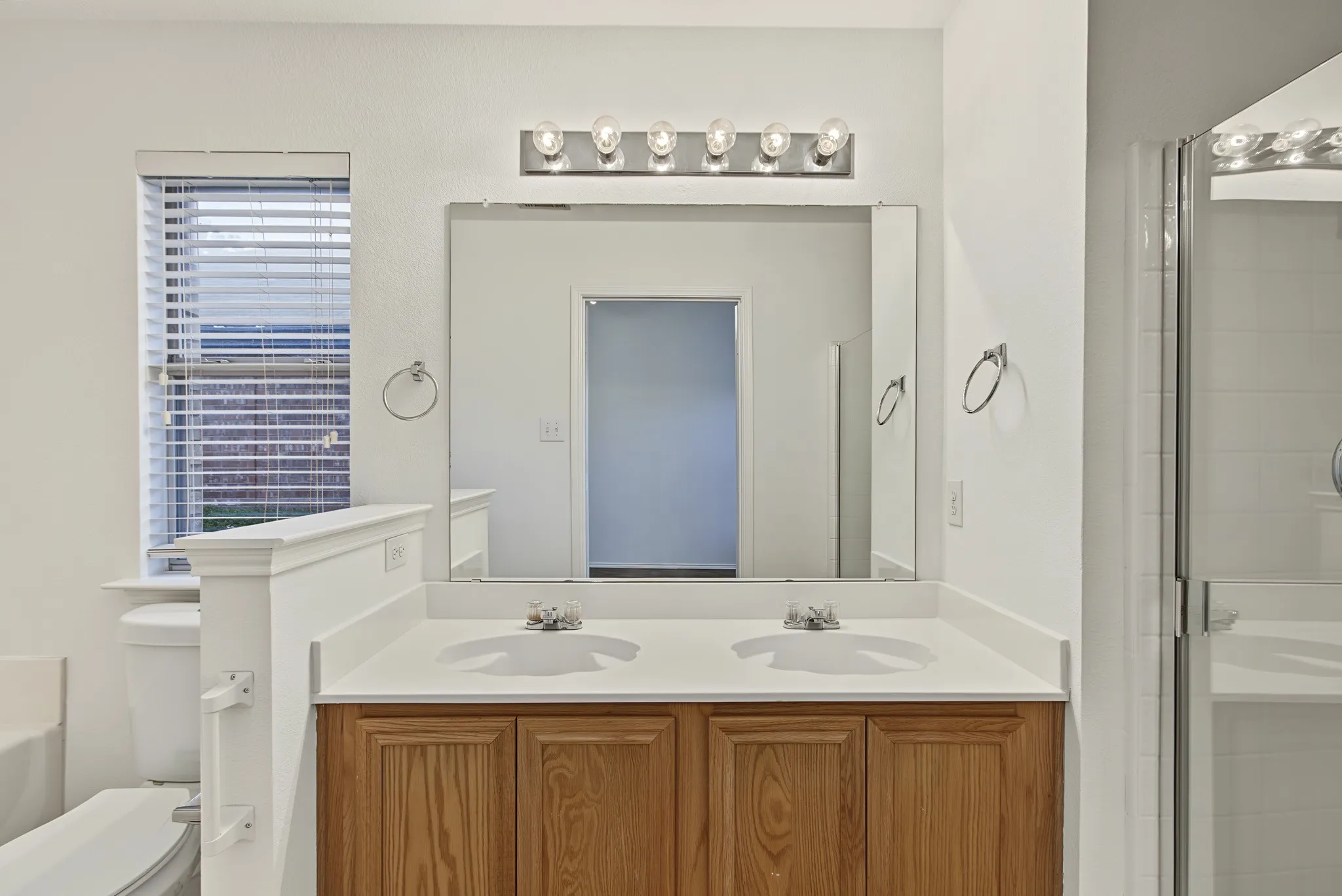 Single Family Residence For Rent in Collin County , 2712 Douglas Drive, Mc Kinney, Texas 75071, 3 Bedroom, 2 Bathroom, 2 Garage spaces, 1,312 Sqft, built in 2003, mls#21375087, Real Estate Agent in Mc Kinney, Homes For Rent in Collin county, Homes For Rent in Mc Kinney, Realtor in Mc Kinney Texas, Real Estate Brokerage Independent Realty Texas, Luminita Cordes Realtor