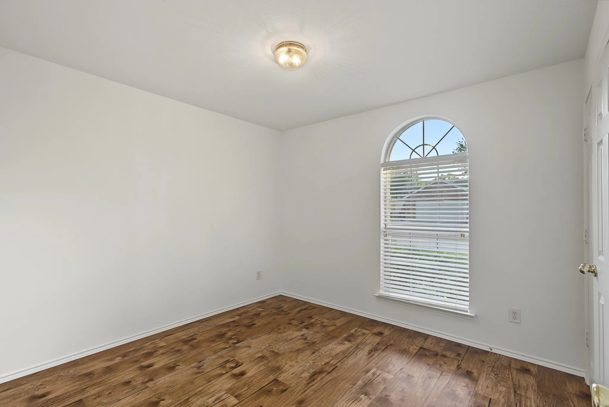 Single Family Residence For Rent in Collin County , 2712 Douglas Drive, Mc Kinney, Texas 75071, 3 Bedroom, 2 Bathroom, 2 Garage spaces, 1,312 Sqft, built in 2003, mls#21375087, Real Estate Agent in Mc Kinney, Homes For Rent in Collin county, Homes For Rent in Mc Kinney, Realtor in Mc Kinney Texas, Real Estate Brokerage Independent Realty Texas, Luminita Cordes Realtor