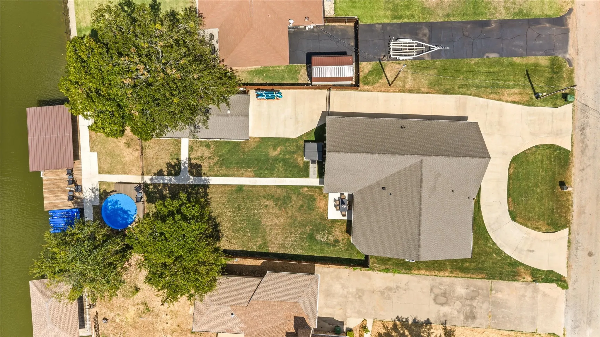 Single Family Residence For Sale in Hood County , 4100 Apache Trail Court, Granbury, Texas 76048, 3 Bedroom, 3 Bathroom, 3 Garage spaces, 2,256 Sqft, built in 2019, mls#21375252, Real Estate Agent in Granbury, Homes For Sale in Hood county, Homes For Sale in Granbury, Realtor in Granbury Texas, Real Estate Brokerage Independent Realty Texas, Luminita Cordes Realtor