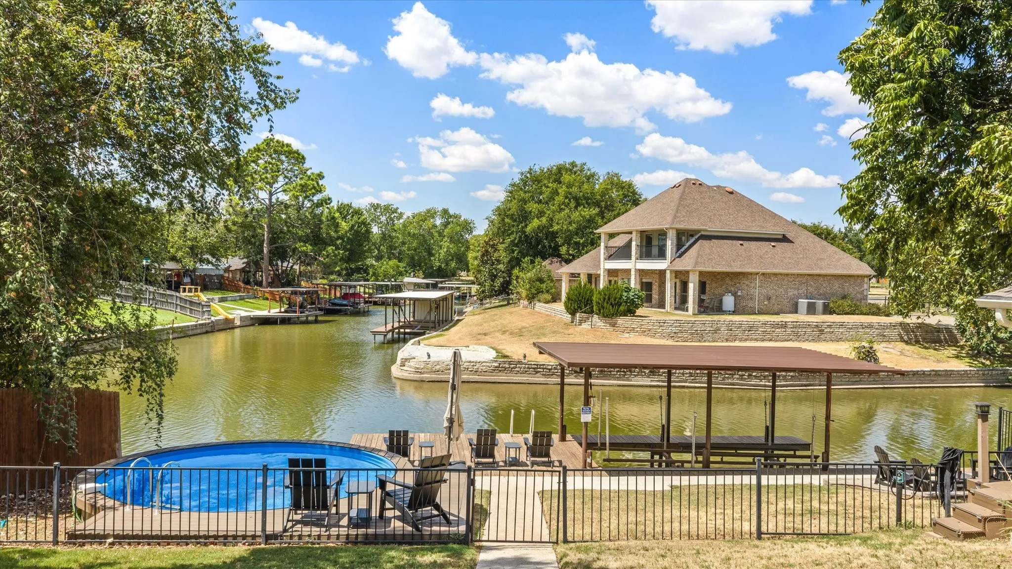 Single Family Residence For Sale in Hood County , 4100 Apache Trail Court, Granbury, Texas 76048, 3 Bedroom, 3 Bathroom, 3 Garage spaces, 2,256 Sqft, built in 2019, mls#21375252, Real Estate Agent in Granbury, Homes For Sale in Hood county, Homes For Sale in Granbury, Realtor in Granbury Texas, Real Estate Brokerage Independent Realty Texas, Luminita Cordes Realtor