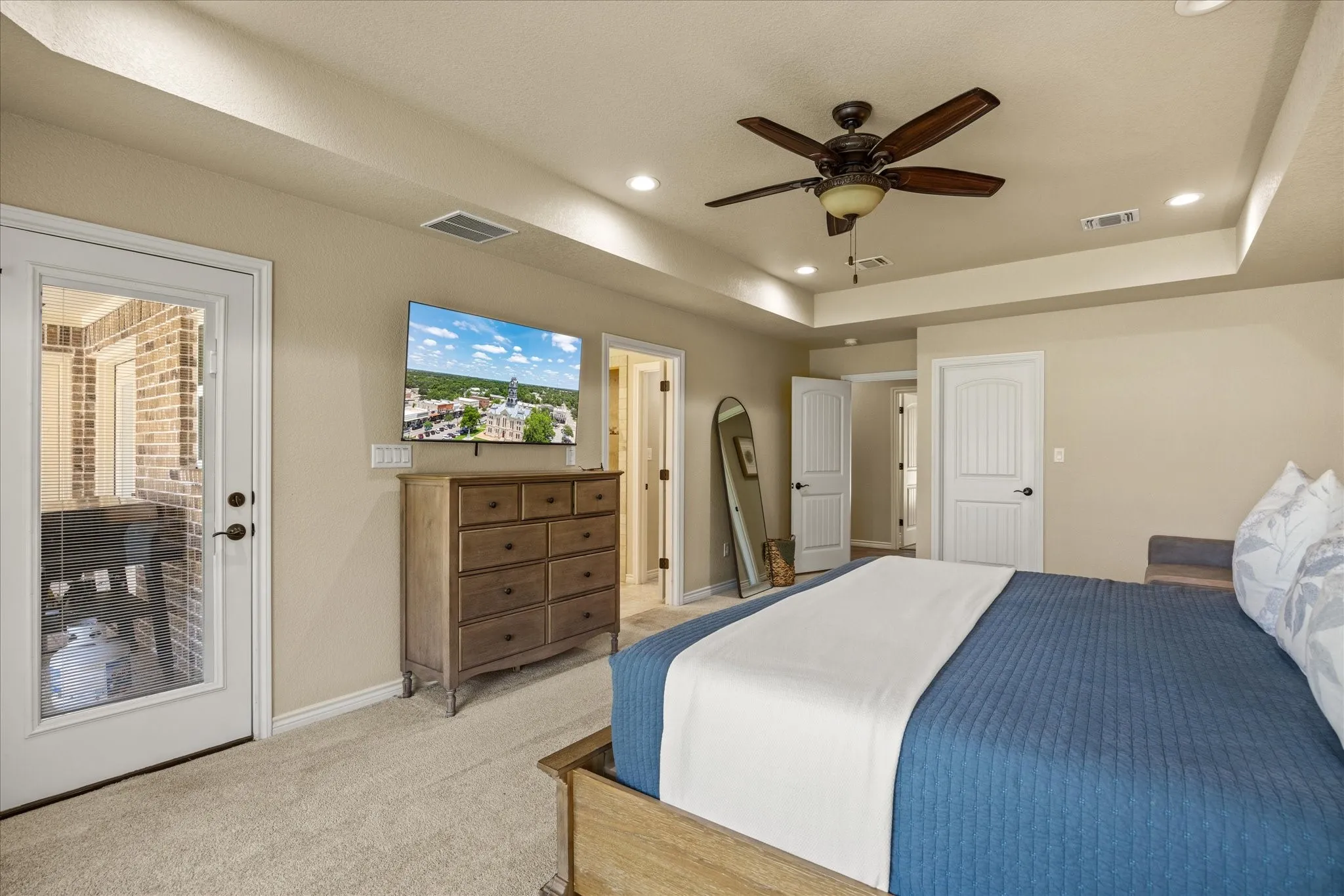 Single Family Residence For Sale in Hood County , 4100 Apache Trail Court, Granbury, Texas 76048, 3 Bedroom, 3 Bathroom, 3 Garage spaces, 2,256 Sqft, built in 2019, mls#21375252, Real Estate Agent in Granbury, Homes For Sale in Hood county, Homes For Sale in Granbury, Realtor in Granbury Texas, Real Estate Brokerage Independent Realty Texas, Luminita Cordes Realtor