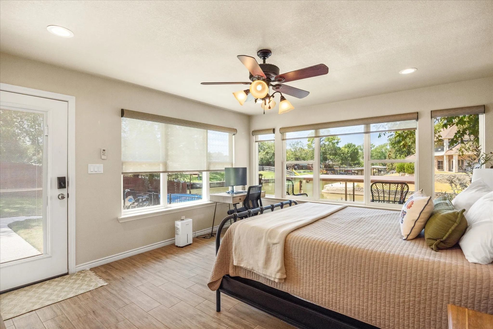 Single Family Residence For Sale in Hood County , 4100 Apache Trail Court, Granbury, Texas 76048, 3 Bedroom, 3 Bathroom, 3 Garage spaces, 2,256 Sqft, built in 2019, mls#21375252, Real Estate Agent in Granbury, Homes For Sale in Hood county, Homes For Sale in Granbury, Realtor in Granbury Texas, Real Estate Brokerage Independent Realty Texas, Luminita Cordes Realtor