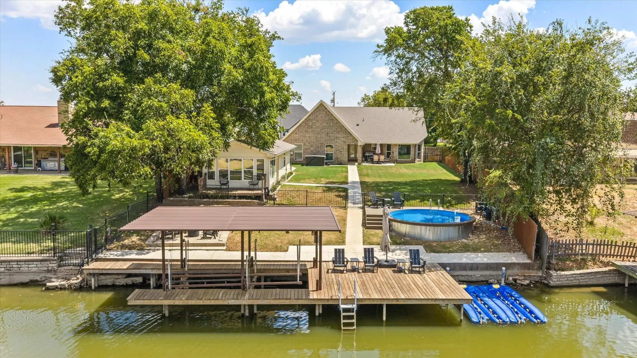 Single Family Residence For Sale in Hood County , 4100 Apache Trail Court, Granbury, Texas 76048, 3 Bedroom, 3 Bathroom, 3 Garage spaces, 2,256 Sqft, built in 2019, mls#21375252, Real Estate Agent in Granbury, Homes For Sale in Hood county, Homes For Sale in Granbury, Realtor in Granbury Texas, Real Estate Brokerage Independent Realty Texas, Luminita Cordes Realtor