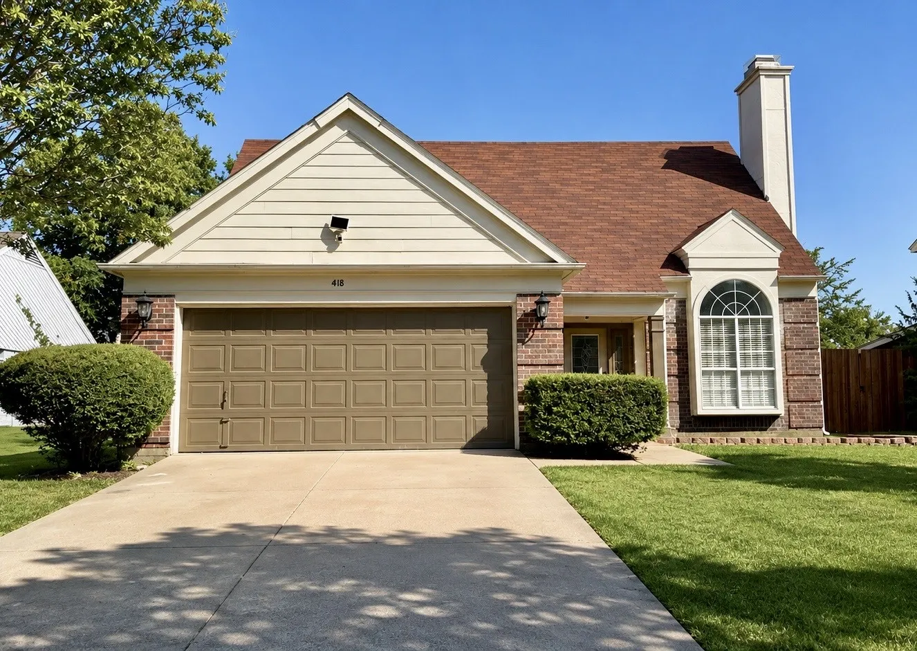 Single Family Residence For Rent in Dallas County , 418 Newberry Street, Grand Prairie, Texas 75052, 4 Bedroom, 3 Bathroom, 2 Garage spaces, 1,738 Sqft, built in 1987, mls#21361858, Real Estate Agent in Grand Prairie, Homes For Rent in Dallas county, Homes For Rent in Grand Prairie, Realtor in Grand Prairie Texas, Real Estate Brokerage Independent Realty Texas, Luminita Cordes Realtor