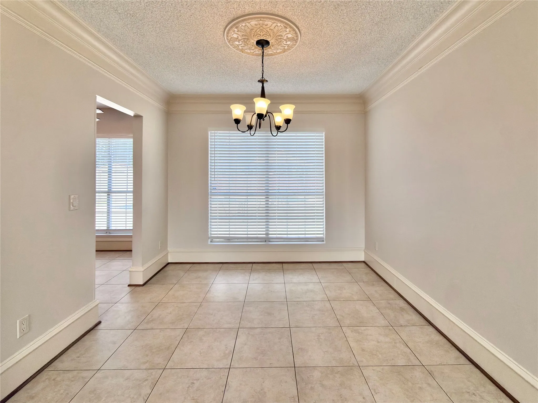 Single Family Residence For Rent in Dallas County , 418 Newberry Street, Grand Prairie, Texas 75052, 4 Bedroom, 3 Bathroom, 2 Garage spaces, 1,738 Sqft, built in 1987, mls#21361858, Real Estate Agent in Grand Prairie, Homes For Rent in Dallas county, Homes For Rent in Grand Prairie, Realtor in Grand Prairie Texas, Real Estate Brokerage Independent Realty Texas, Luminita Cordes Realtor