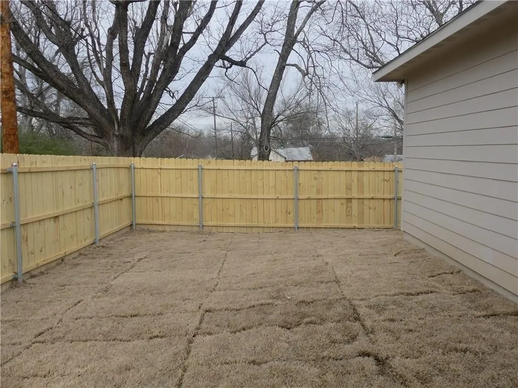 Single Family Residence For Rent in Hunt County , 1122 Oneal Street, Greenville, Texas 75401, 3 Bedroom, 2 Bathroom, 1 Garage spaces, 1,470 Sqft, built in 2019, mls#21375414, Real Estate Agent in Greenville, Homes For Rent in Hunt county, Homes For Rent in Greenville, Realtor in Greenville Texas, Real Estate Brokerage Independent Realty Texas, Luminita Cordes Realtor