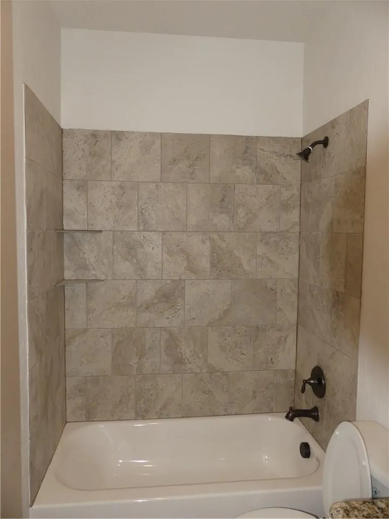 Single Family Residence For Rent in Hunt County , 1122 Oneal Street, Greenville, Texas 75401, 3 Bedroom, 2 Bathroom, 1 Garage spaces, 1,470 Sqft, built in 2019, mls#21375414, Real Estate Agent in Greenville, Homes For Rent in Hunt county, Homes For Rent in Greenville, Realtor in Greenville Texas, Real Estate Brokerage Independent Realty Texas, Luminita Cordes Realtor
