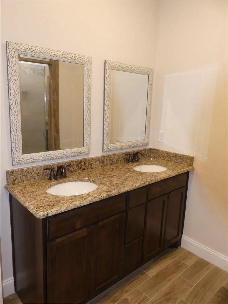 Single Family Residence For Rent in Hunt County , 1122 Oneal Street, Greenville, Texas 75401, 3 Bedroom, 2 Bathroom, 1 Garage spaces, 1,470 Sqft, built in 2019, mls#21375414, Real Estate Agent in Greenville, Homes For Rent in Hunt county, Homes For Rent in Greenville, Realtor in Greenville Texas, Real Estate Brokerage Independent Realty Texas, Luminita Cordes Realtor