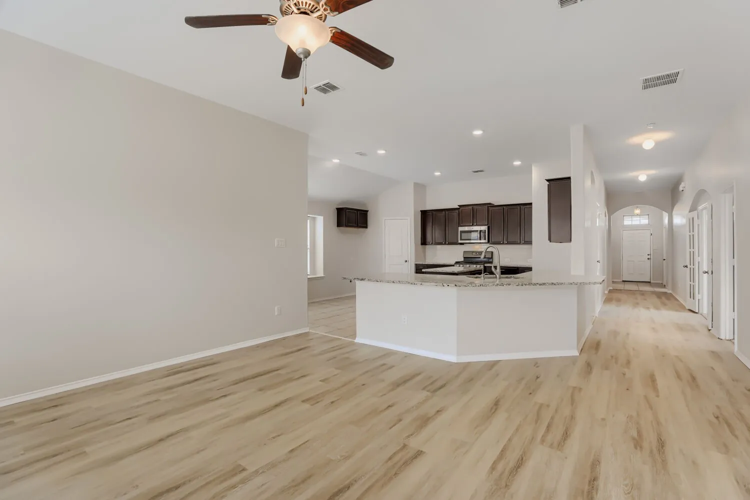 Single Family Residence For Sale in Denton County , 14601 Sundog Way, Fort Worth, Texas 76177, 4 Bedroom, 2 Bathroom, 2 Garage spaces, 1,999 Sqft, built in 2017, mls#21371127, Real Estate Agent in Fort Worth, Homes For Sale in Denton county, Homes For Sale in Fort Worth, Realtor in Fort Worth Texas, Real Estate Brokerage Independent Realty Texas, Luminita Cordes Realtor
