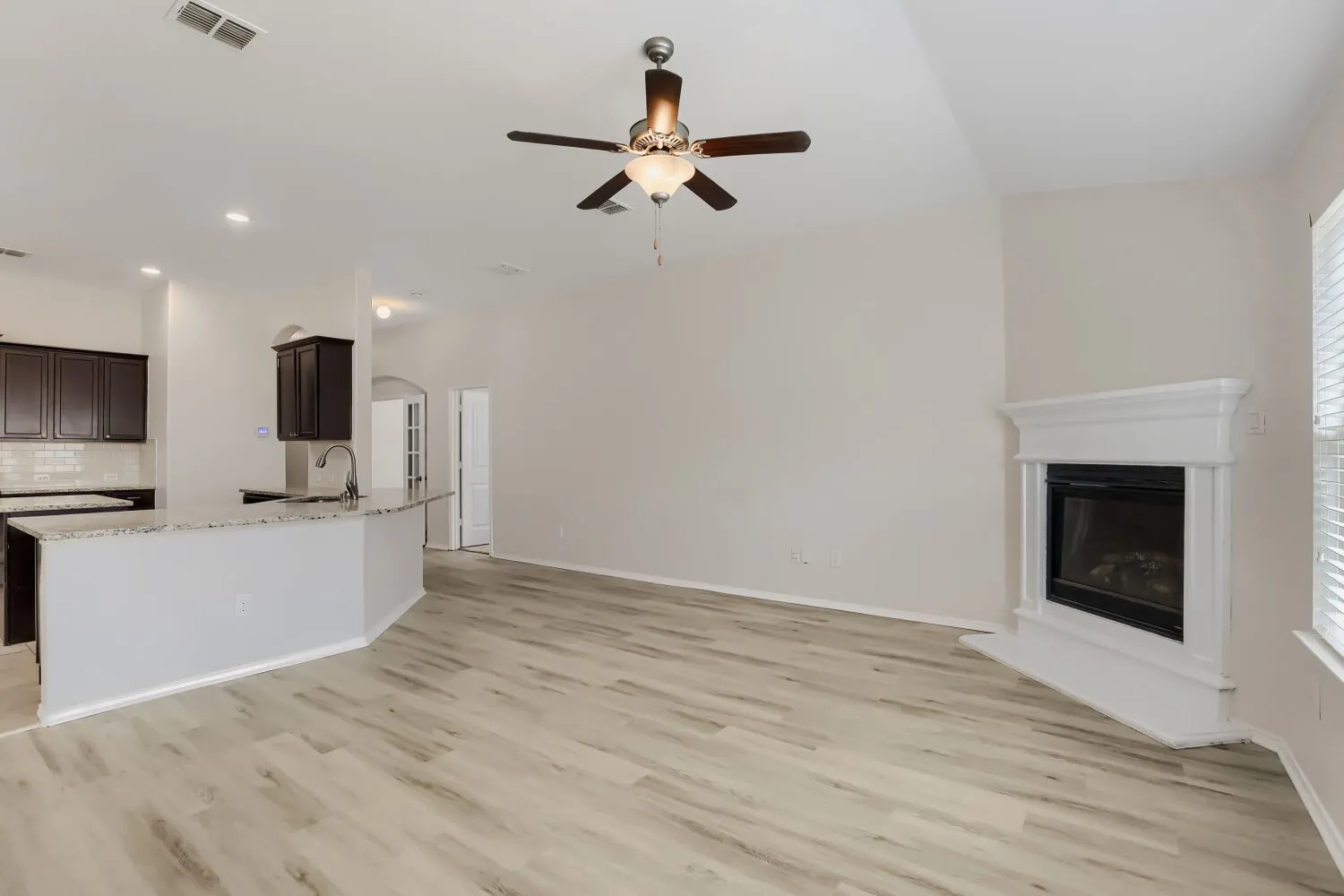 Single Family Residence For Sale in Denton County , 14601 Sundog Way, Fort Worth, Texas 76177, 4 Bedroom, 2 Bathroom, 2 Garage spaces, 1,999 Sqft, built in 2017, mls#21371127, Real Estate Agent in Fort Worth, Homes For Sale in Denton county, Homes For Sale in Fort Worth, Realtor in Fort Worth Texas, Real Estate Brokerage Independent Realty Texas, Luminita Cordes Realtor