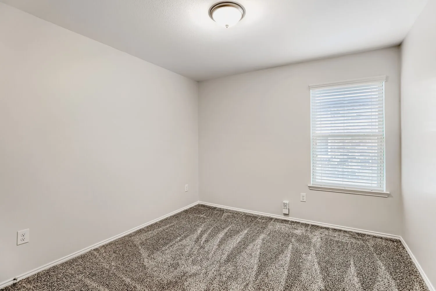 Single Family Residence For Sale in Denton County , 14601 Sundog Way, Fort Worth, Texas 76177, 4 Bedroom, 2 Bathroom, 2 Garage spaces, 1,999 Sqft, built in 2017, mls#21371127, Real Estate Agent in Fort Worth, Homes For Sale in Denton county, Homes For Sale in Fort Worth, Realtor in Fort Worth Texas, Real Estate Brokerage Independent Realty Texas, Luminita Cordes Realtor