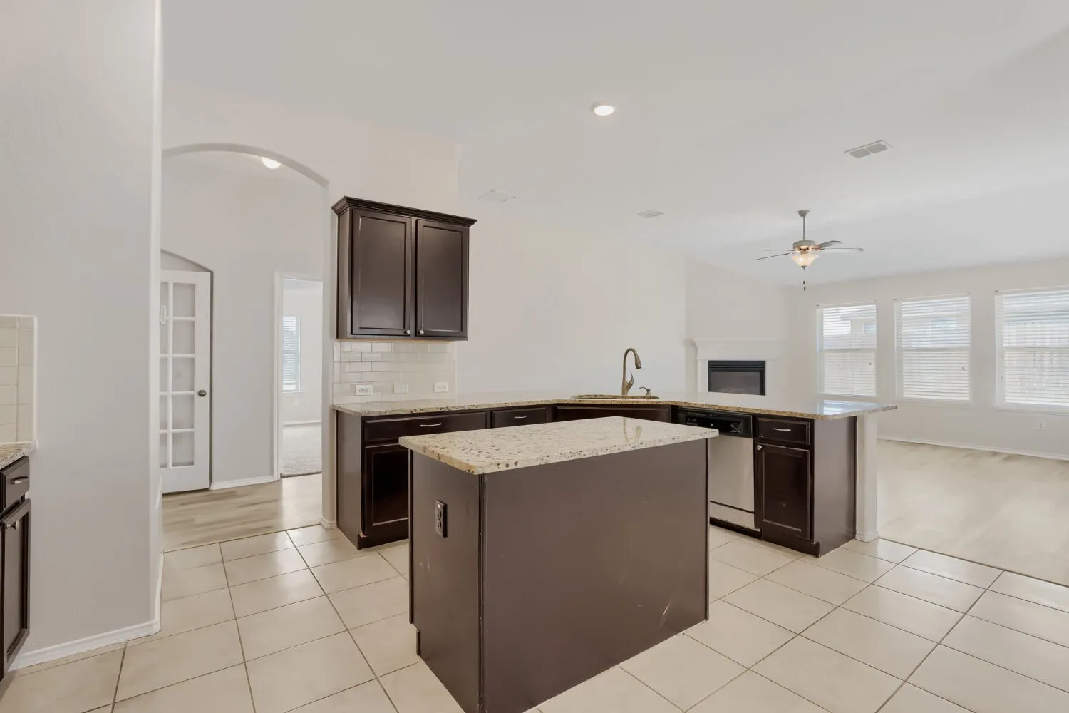 Single Family Residence For Sale in Denton County , 14601 Sundog Way, Fort Worth, Texas 76177, 4 Bedroom, 2 Bathroom, 2 Garage spaces, 1,999 Sqft, built in 2017, mls#21371127, Real Estate Agent in Fort Worth, Homes For Sale in Denton county, Homes For Sale in Fort Worth, Realtor in Fort Worth Texas, Real Estate Brokerage Independent Realty Texas, Luminita Cordes Realtor