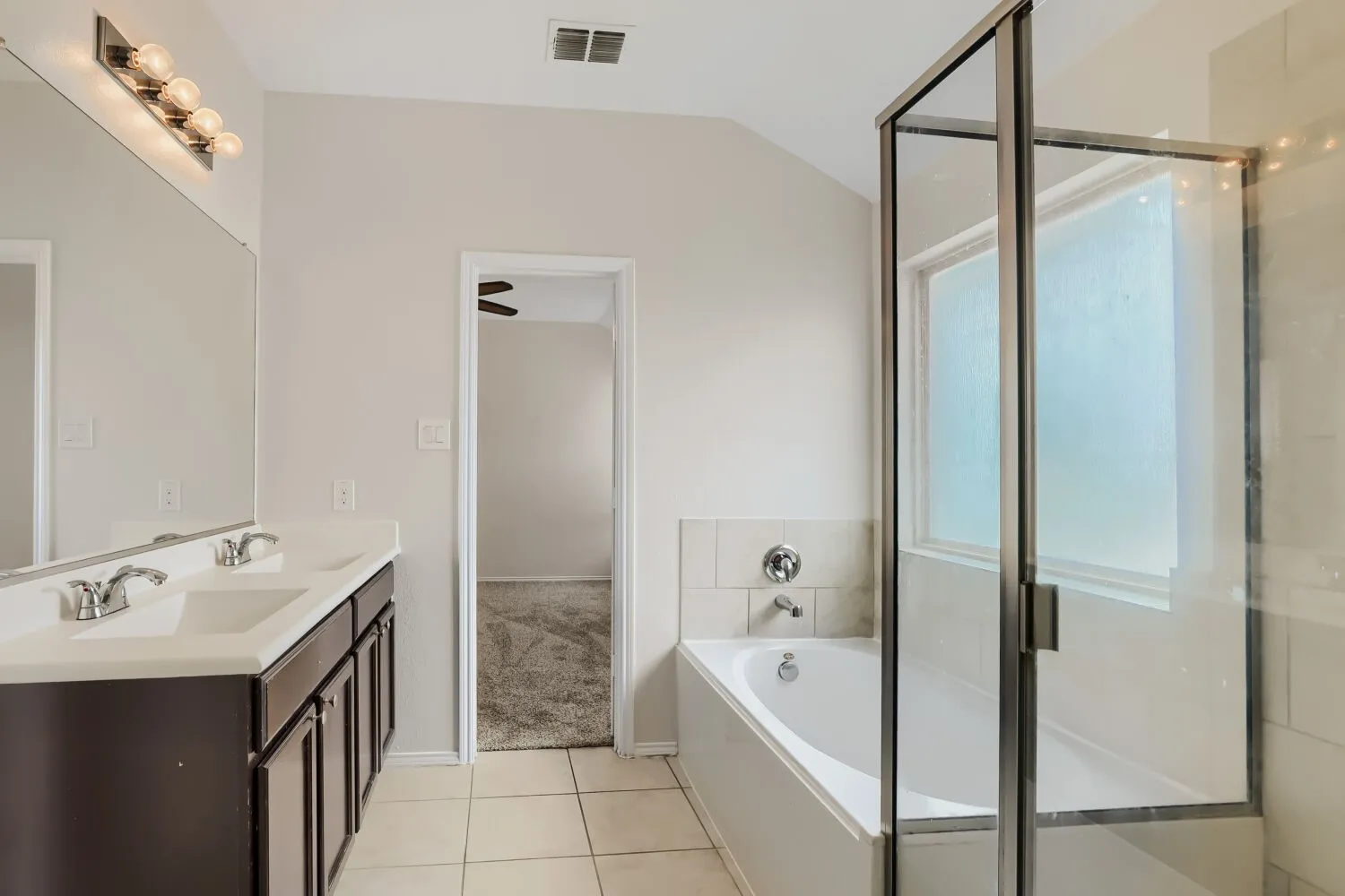 Single Family Residence For Sale in Denton County , 14601 Sundog Way, Fort Worth, Texas 76177, 4 Bedroom, 2 Bathroom, 2 Garage spaces, 1,999 Sqft, built in 2017, mls#21371127, Real Estate Agent in Fort Worth, Homes For Sale in Denton county, Homes For Sale in Fort Worth, Realtor in Fort Worth Texas, Real Estate Brokerage Independent Realty Texas, Luminita Cordes Realtor