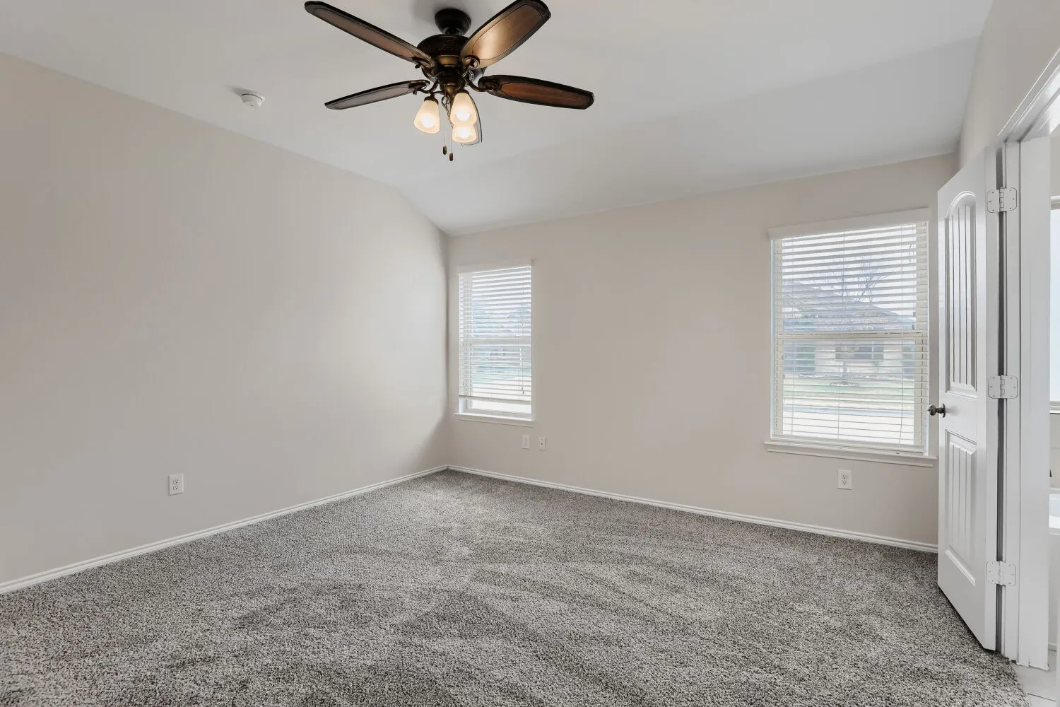 Single Family Residence For Sale in Denton County , 14601 Sundog Way, Fort Worth, Texas 76177, 4 Bedroom, 2 Bathroom, 2 Garage spaces, 1,999 Sqft, built in 2017, mls#21371127, Real Estate Agent in Fort Worth, Homes For Sale in Denton county, Homes For Sale in Fort Worth, Realtor in Fort Worth Texas, Real Estate Brokerage Independent Realty Texas, Luminita Cordes Realtor