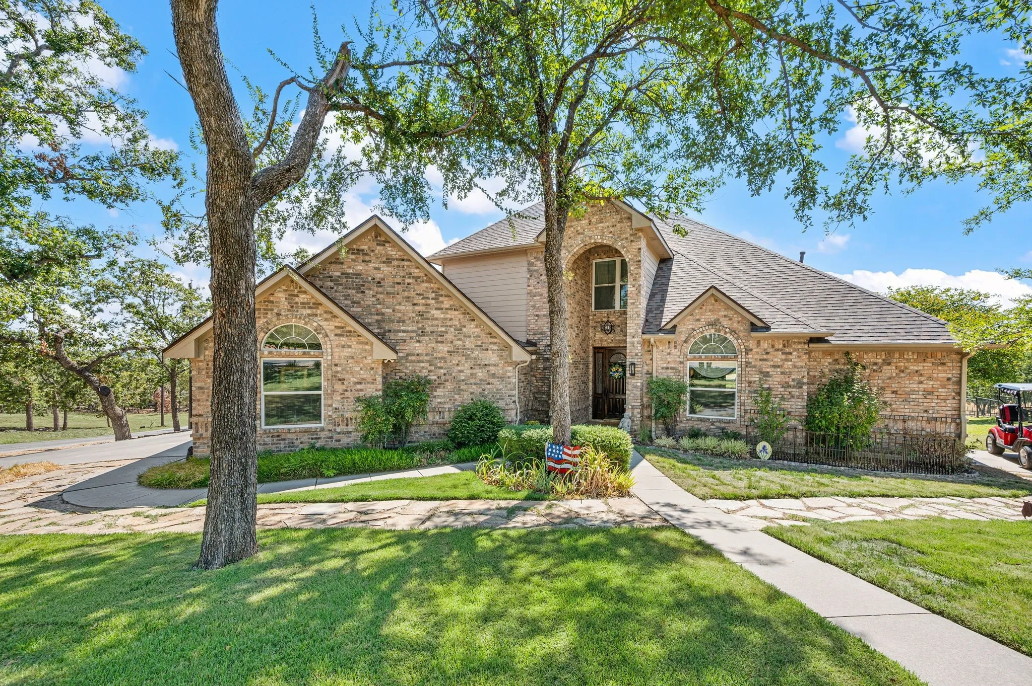 Single Family Residence For Sale in Wise County , 615 Runaway Bay Drive, Runaway Bay, Texas 76426, 3 Bedroom, 4 Bathroom, 2 Garage spaces, 2,891 Sqft, built in 1999, mls#21370594, Real Estate Agent in Runaway Bay, Homes For Sale in Wise county, Homes For Sale in Runaway Bay, Realtor in Runaway Bay Texas, Real Estate Brokerage Independent Realty Texas, Luminita Cordes Realtor