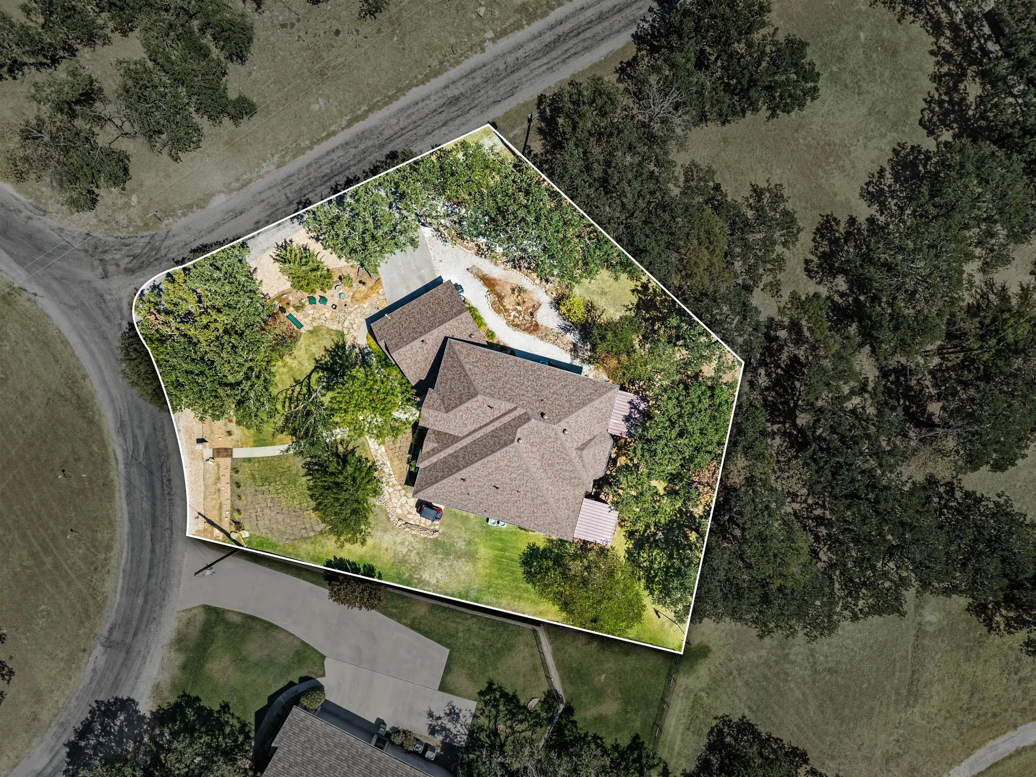 Single Family Residence For Sale in Wise County , 615 Runaway Bay Drive, Runaway Bay, Texas 76426, 3 Bedroom, 4 Bathroom, 2 Garage spaces, 2,891 Sqft, built in 1999, mls#21370594, Real Estate Agent in Runaway Bay, Homes For Sale in Wise county, Homes For Sale in Runaway Bay, Realtor in Runaway Bay Texas, Real Estate Brokerage Independent Realty Texas, Luminita Cordes Realtor