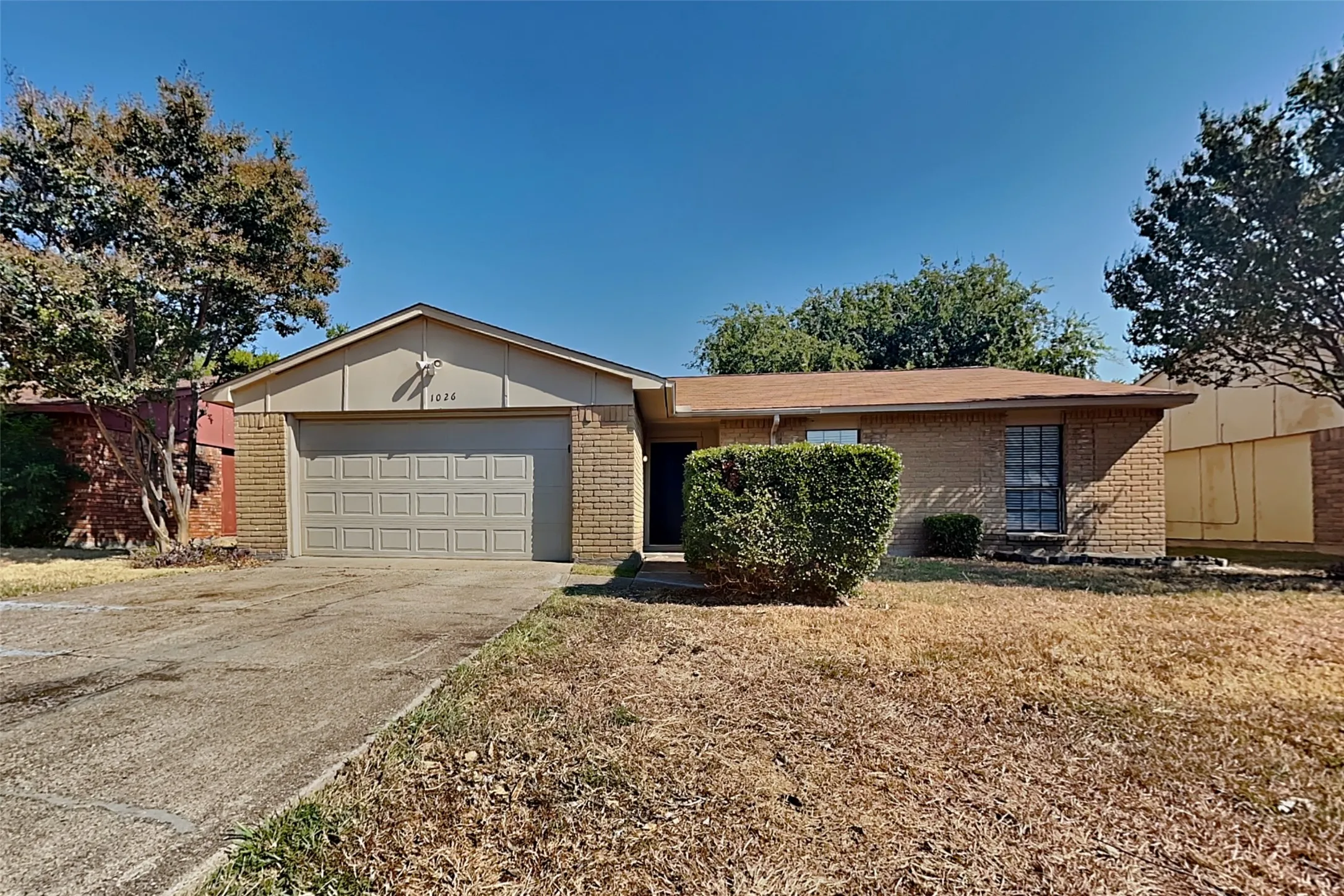 Single Family Residence For Rent in Dallas County , 1026 Clark Trail, Grand Prairie, Texas 75052, 3 Bedroom, 2 Bathroom, 2 Garage spaces, 1,483 Sqft, built in 1979, mls#21375423, Real Estate Agent in Grand Prairie, Homes For Rent in Dallas county, Homes For Rent in Grand Prairie, Realtor in Grand Prairie Texas, Real Estate Brokerage Independent Realty Texas, Luminita Cordes Realtor