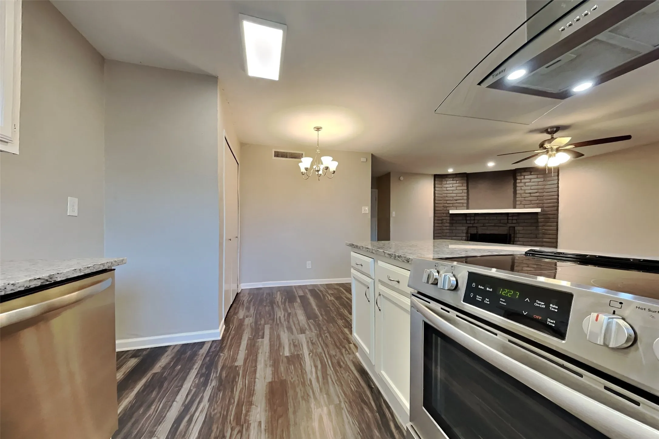 Single Family Residence For Rent in Dallas County , 1026 Clark Trail, Grand Prairie, Texas 75052, 3 Bedroom, 2 Bathroom, 2 Garage spaces, 1,483 Sqft, built in 1979, mls#21375423, Real Estate Agent in Grand Prairie, Homes For Rent in Dallas county, Homes For Rent in Grand Prairie, Realtor in Grand Prairie Texas, Real Estate Brokerage Independent Realty Texas, Luminita Cordes Realtor
