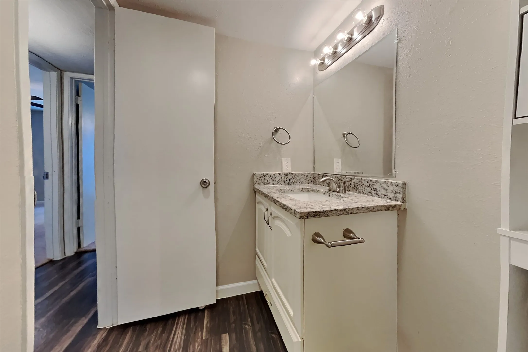 Single Family Residence For Rent in Dallas County , 1026 Clark Trail, Grand Prairie, Texas 75052, 3 Bedroom, 2 Bathroom, 2 Garage spaces, 1,483 Sqft, built in 1979, mls#21375423, Real Estate Agent in Grand Prairie, Homes For Rent in Dallas county, Homes For Rent in Grand Prairie, Realtor in Grand Prairie Texas, Real Estate Brokerage Independent Realty Texas, Luminita Cordes Realtor