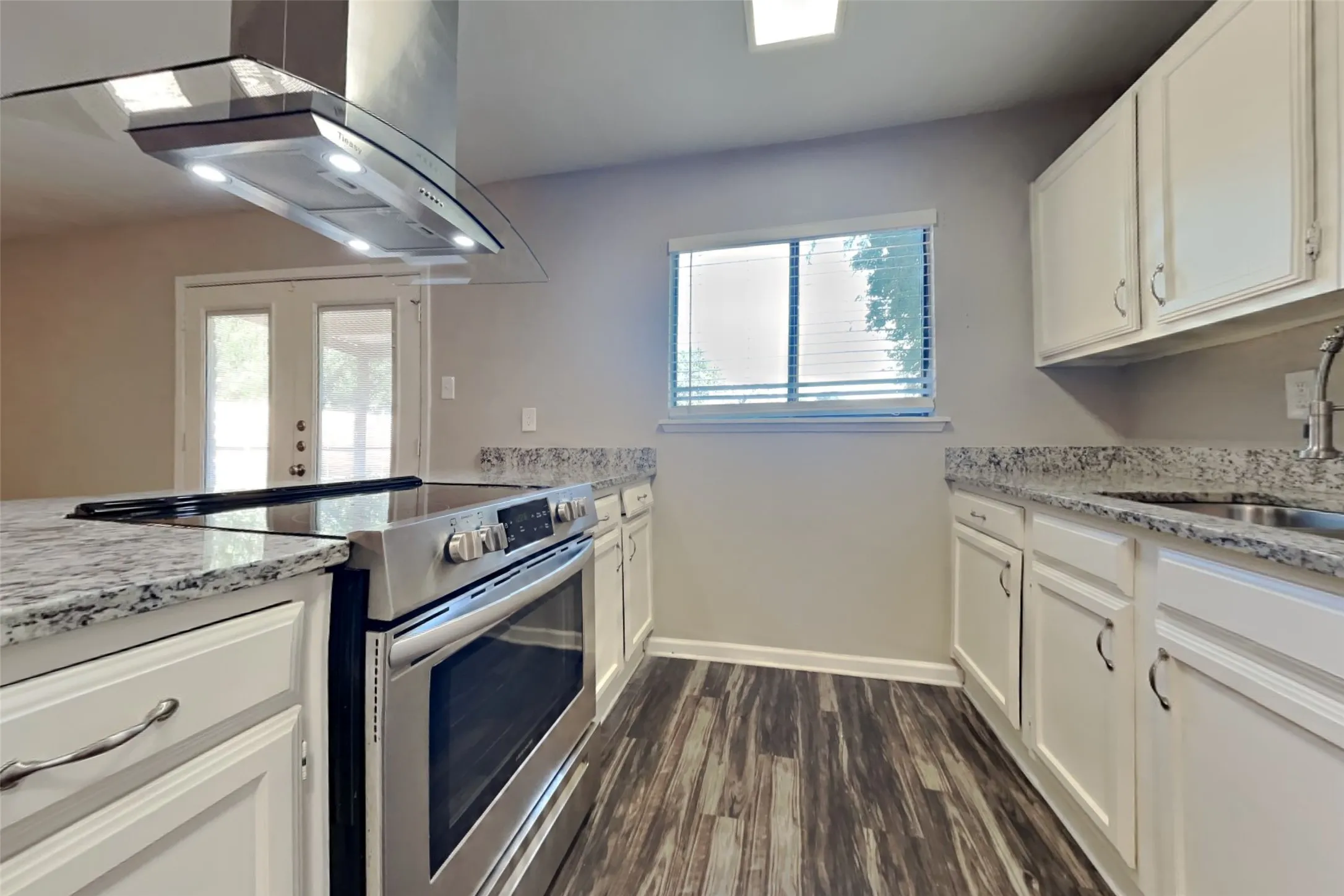 Single Family Residence For Rent in Dallas County , 1026 Clark Trail, Grand Prairie, Texas 75052, 3 Bedroom, 2 Bathroom, 2 Garage spaces, 1,483 Sqft, built in 1979, mls#21375423, Real Estate Agent in Grand Prairie, Homes For Rent in Dallas county, Homes For Rent in Grand Prairie, Realtor in Grand Prairie Texas, Real Estate Brokerage Independent Realty Texas, Luminita Cordes Realtor