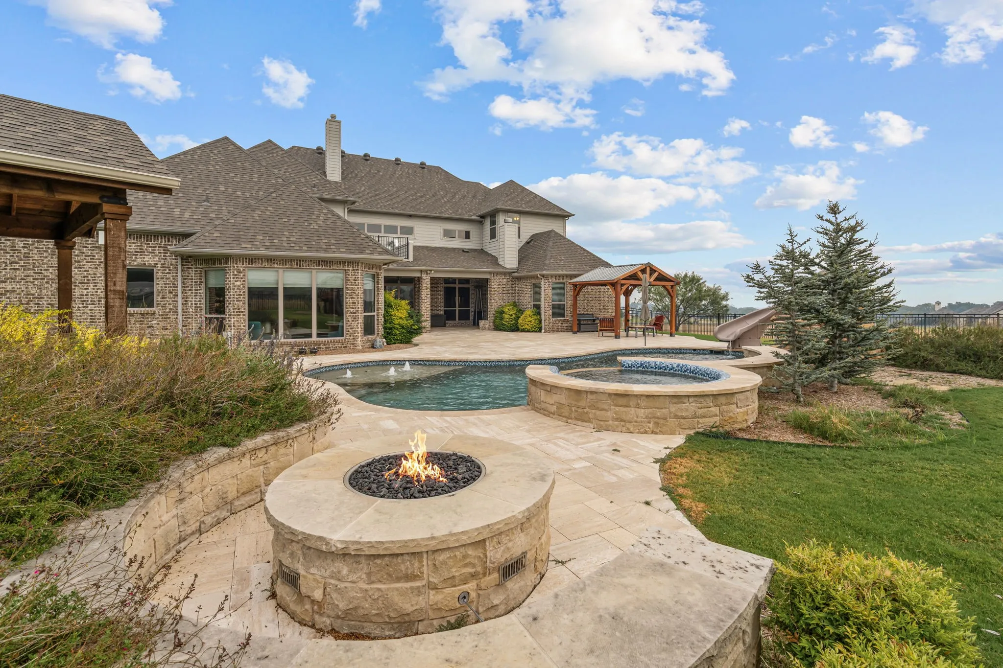 Single Family Residence For Sale in Parker County , 312 Angelina Drive, Aledo, Texas 76008, 4 Bedroom, 4 Bathroom, 4 Garage spaces, 4,341 Sqft, built in 2019, mls#21373682, Real Estate Agent in Aledo, Homes For Sale in Parker county, Homes For Sale in Aledo, Realtor in Aledo Texas, Real Estate Brokerage Independent Realty Texas, Luminita Cordes Realtor