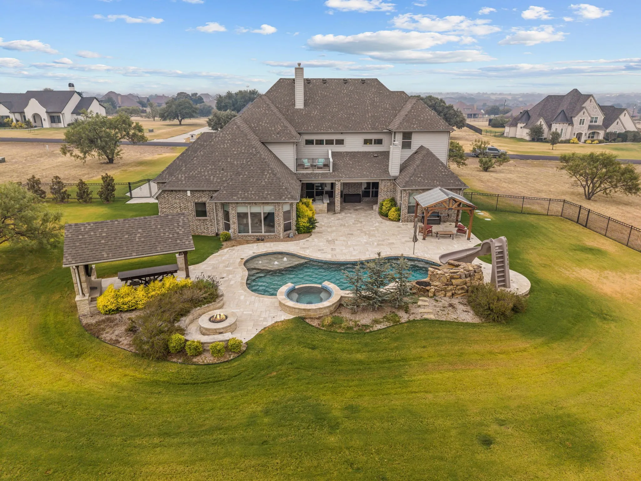 Single Family Residence For Sale in Parker County , 312 Angelina Drive, Aledo, Texas 76008, 4 Bedroom, 4 Bathroom, 4 Garage spaces, 4,341 Sqft, built in 2019, mls#21373682, Real Estate Agent in Aledo, Homes For Sale in Parker county, Homes For Sale in Aledo, Realtor in Aledo Texas, Real Estate Brokerage Independent Realty Texas, Luminita Cordes Realtor