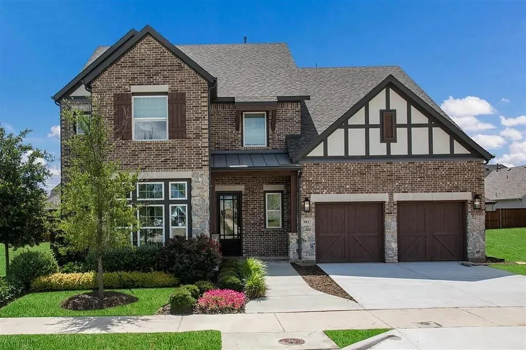 Single Family Residence For Sale in Collin County , 904 Devonshire Drive, Allen, Texas 75013, 5 Bedroom, 5 Bathroom, 2 Garage spaces, 4,389 Sqft, built in 2017, mls#21375446, Real Estate Agent in Allen, Homes For Sale in Collin county, Homes For Sale in Allen, Realtor in Allen Texas, Real Estate Brokerage Independent Realty Texas, Luminita Cordes Realtor