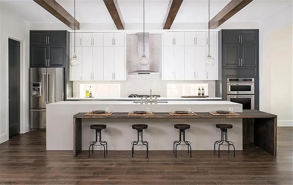 Single Family Residence For Sale in Collin County , 904 Devonshire Drive, Allen, Texas 75013, 5 Bedroom, 5 Bathroom, 2 Garage spaces, 4,389 Sqft, built in 2017, mls#21375446, Real Estate Agent in Allen, Homes For Sale in Collin county, Homes For Sale in Allen, Realtor in Allen Texas, Real Estate Brokerage Independent Realty Texas, Luminita Cordes Realtor
