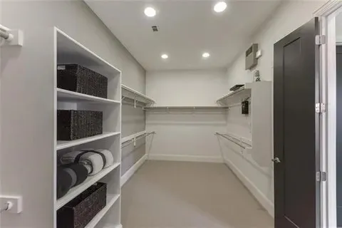 Single Family Residence For Sale in Collin County , 904 Devonshire Drive, Allen, Texas 75013, 5 Bedroom, 5 Bathroom, 2 Garage spaces, 4,389 Sqft, built in 2017, mls#21375446, Real Estate Agent in Allen, Homes For Sale in Collin county, Homes For Sale in Allen, Realtor in Allen Texas, Real Estate Brokerage Independent Realty Texas, Luminita Cordes Realtor