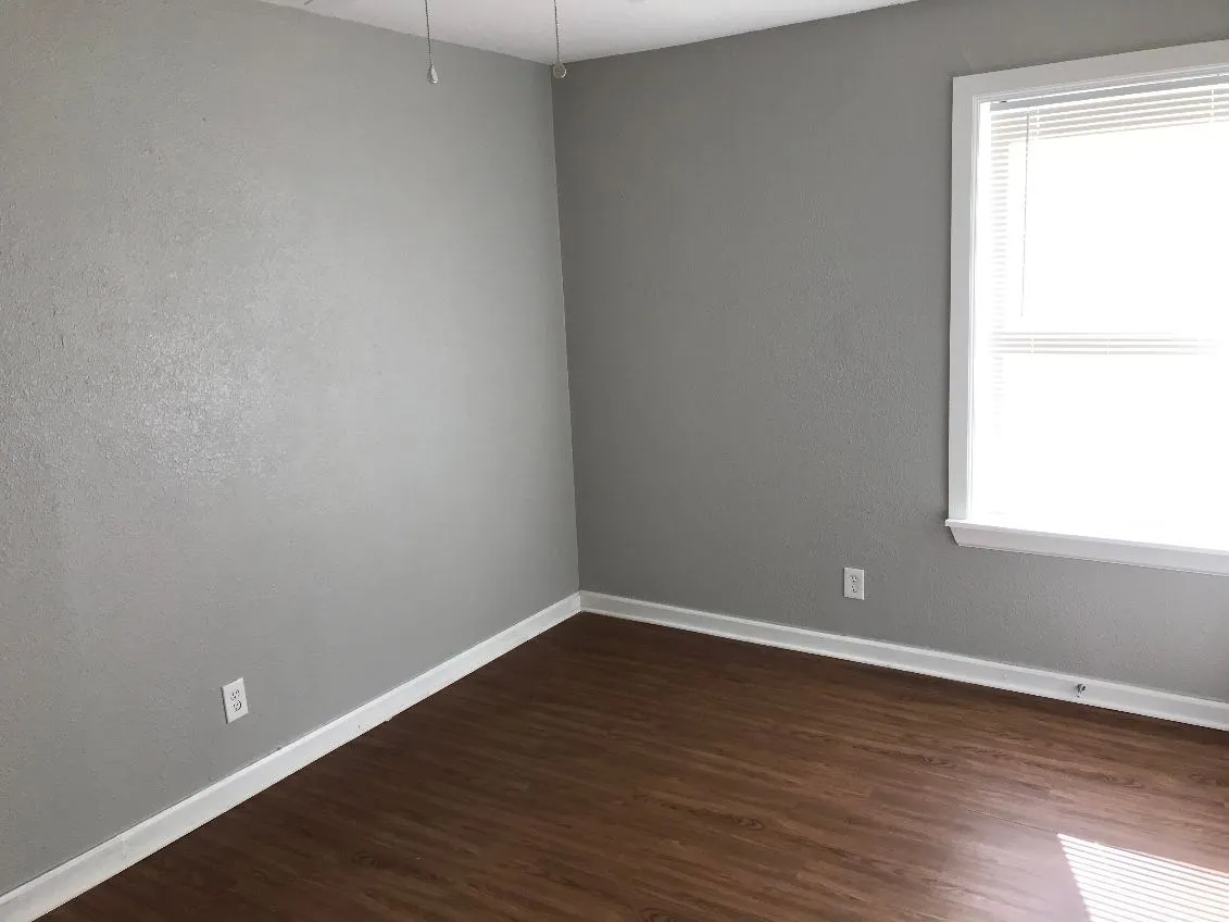 Single Family Residence For Rent in Dallas County , 1956 E Illinois Avenue, Dallas, Texas 75216, 3 Bedroom, 1 Bathroom, Garage spaces, 1,325 Sqft, built in 1950, mls#21375457, Real Estate Agent in Dallas, Homes For Rent in Dallas county, Homes For Rent in Dallas, Realtor in Dallas Texas, Real Estate Brokerage Independent Realty Texas, Luminita Cordes Realtor