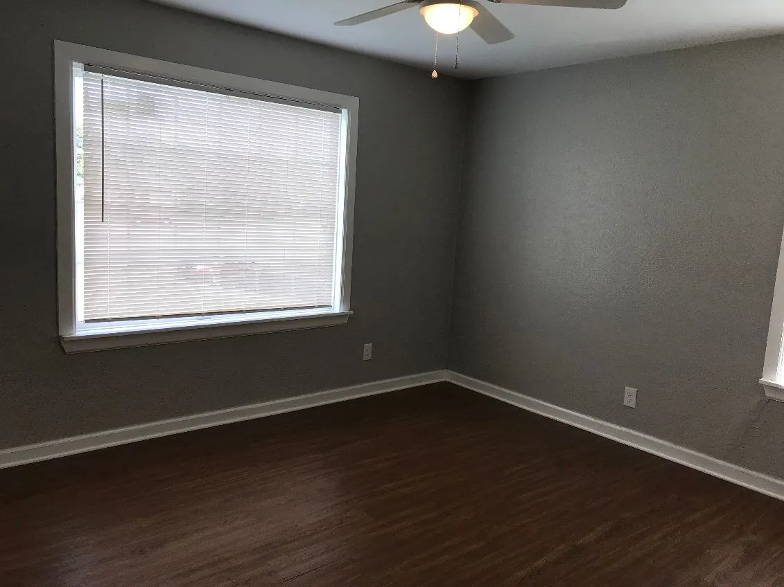 Single Family Residence For Rent in Dallas County , 1956 E Illinois Avenue, Dallas, Texas 75216, 3 Bedroom, 1 Bathroom, Garage spaces, 1,325 Sqft, built in 1950, mls#21375457, Real Estate Agent in Dallas, Homes For Rent in Dallas county, Homes For Rent in Dallas, Realtor in Dallas Texas, Real Estate Brokerage Independent Realty Texas, Luminita Cordes Realtor