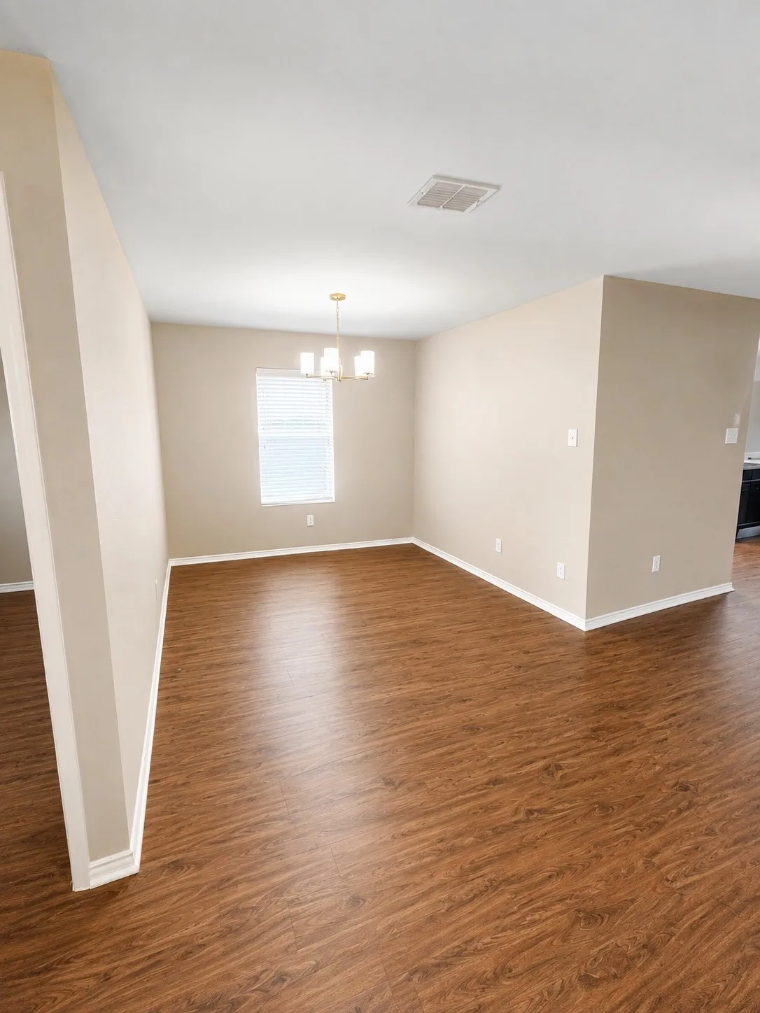 Single Family Residence For Rent in Denton County , 12617 Seagull Way, Frisco, Texas 75036, 4 Bedroom, 2 Bathroom, 2 Garage spaces, 1,968 Sqft, built in 2009, mls#21369069, Real Estate Agent in Frisco, Homes For Rent in Denton county, Homes For Rent in Frisco, Realtor in Frisco Texas, Real Estate Brokerage Independent Realty Texas, Luminita Cordes Realtor