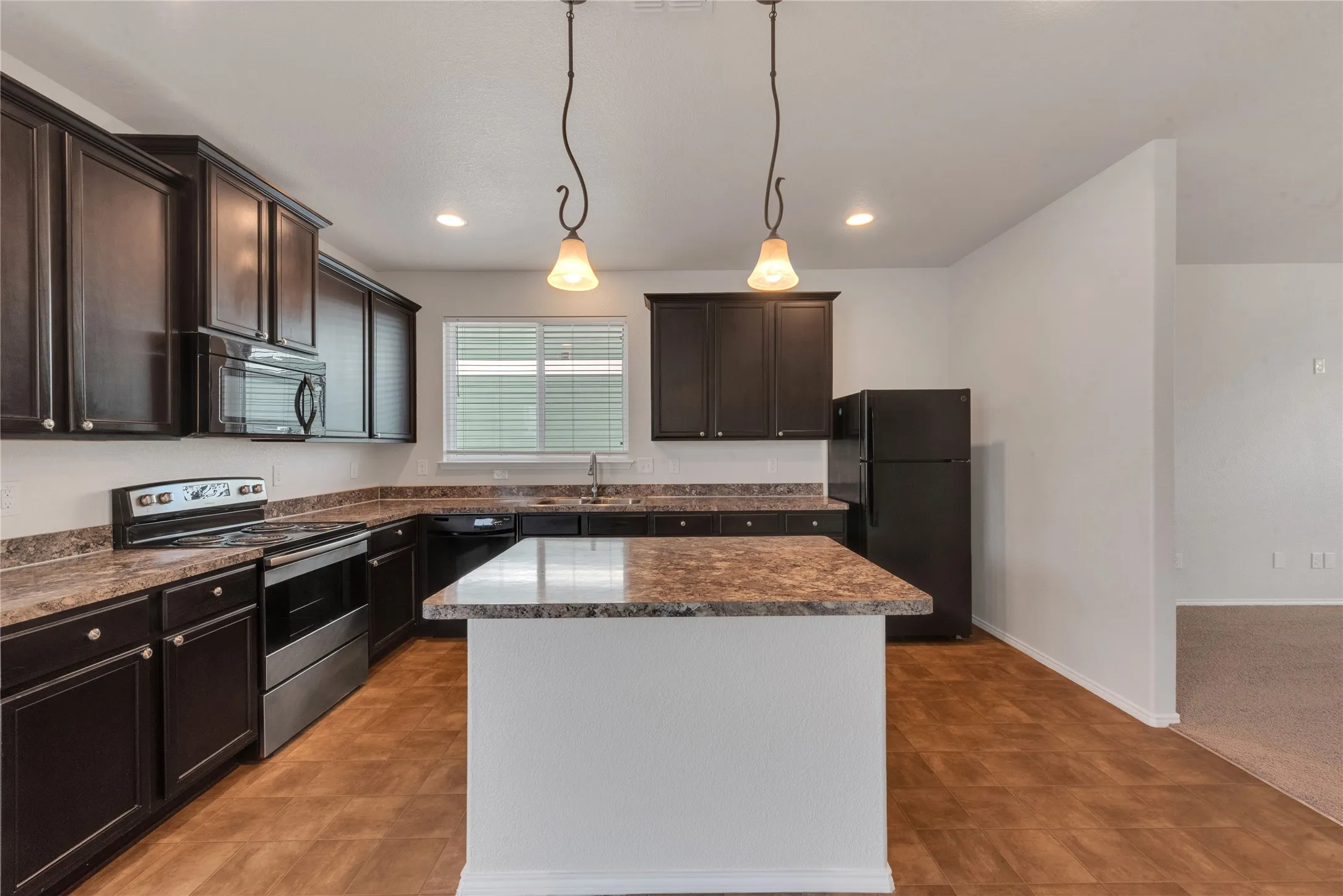 Single Family Residence For Sale in Denton County , 9225 Benevolent Court, Providence Village, Texas 76227, 4 Bedroom, 4 Bathroom, 2 Garage spaces, 2,534 Sqft, built in 2015, mls#21375312, Real Estate Agent in Providence Village, Homes For Sale in Denton county, Homes For Sale in Providence Village, Realtor in Providence Village Texas, Real Estate Brokerage Independent Realty Texas, Luminita Cordes Realtor