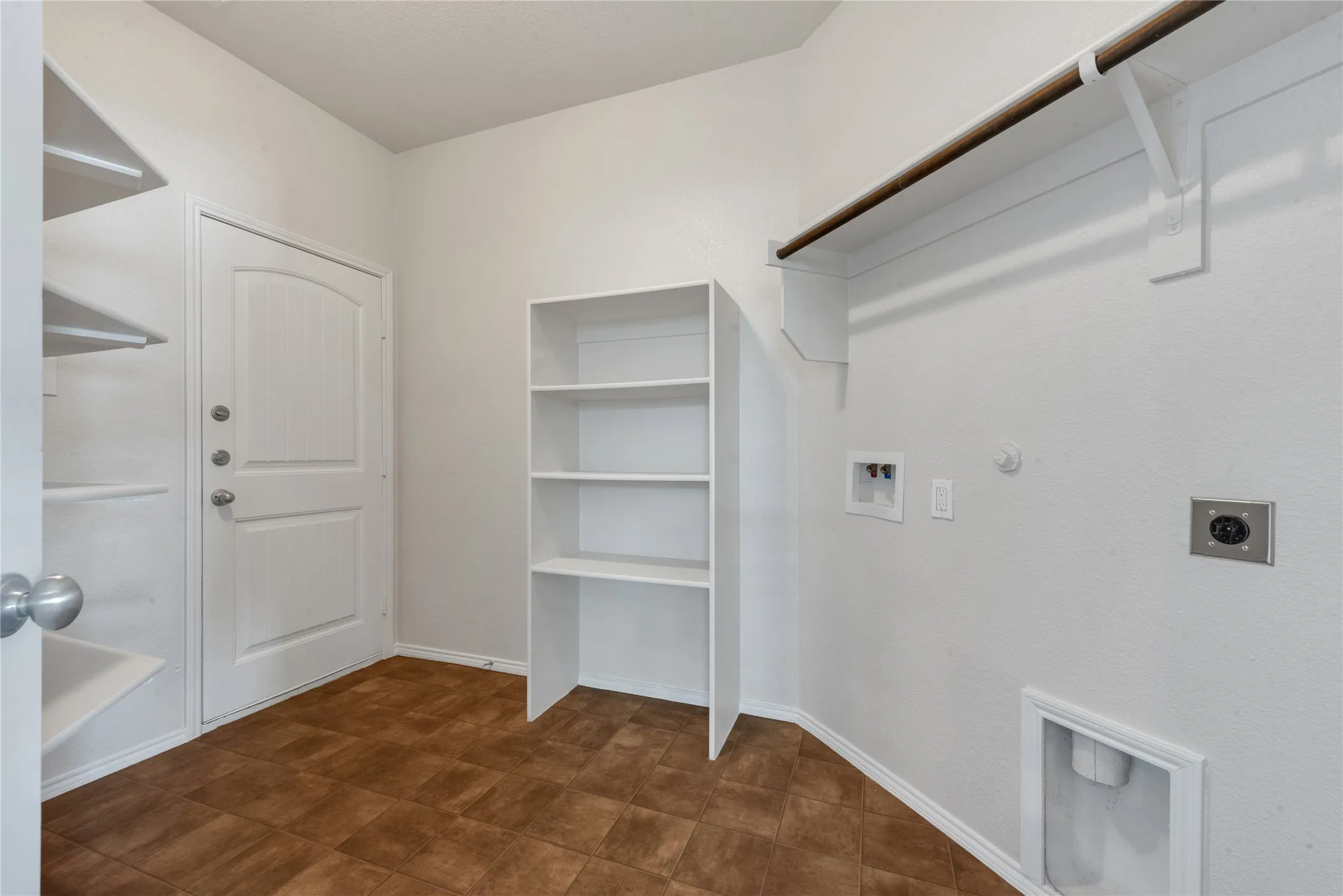 Single Family Residence For Sale in Denton County , 9225 Benevolent Court, Providence Village, Texas 76227, 4 Bedroom, 4 Bathroom, 2 Garage spaces, 2,534 Sqft, built in 2015, mls#21375312, Real Estate Agent in Providence Village, Homes For Sale in Denton county, Homes For Sale in Providence Village, Realtor in Providence Village Texas, Real Estate Brokerage Independent Realty Texas, Luminita Cordes Realtor