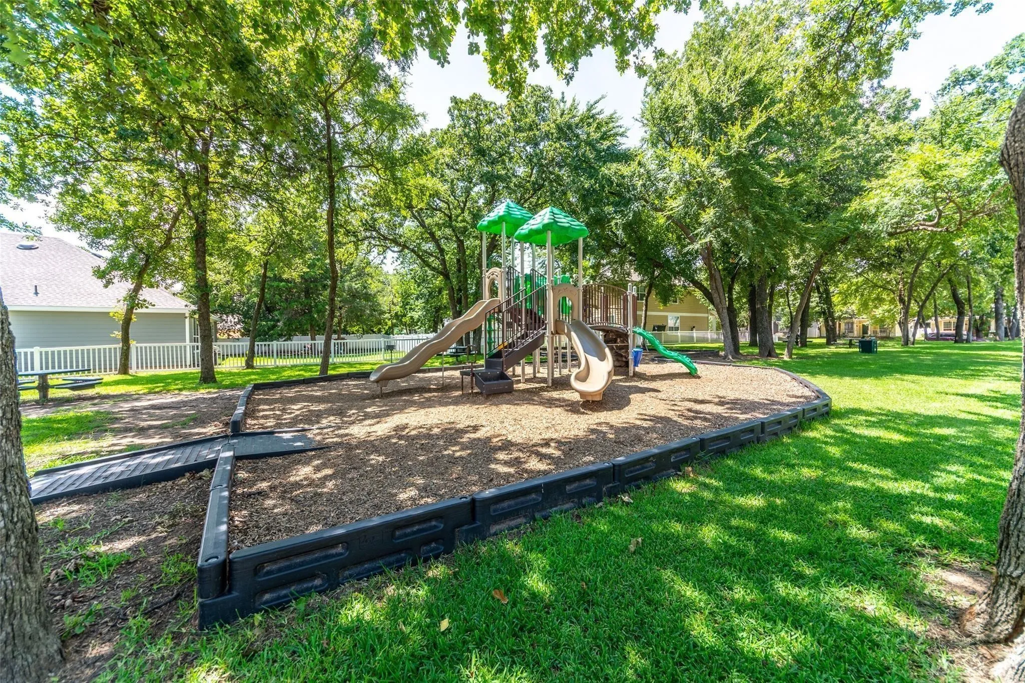 Single Family Residence For Sale in Denton County , 9225 Benevolent Court, Providence Village, Texas 76227, 4 Bedroom, 4 Bathroom, 2 Garage spaces, 2,534 Sqft, built in 2015, mls#21375312, Real Estate Agent in Providence Village, Homes For Sale in Denton county, Homes For Sale in Providence Village, Realtor in Providence Village Texas, Real Estate Brokerage Independent Realty Texas, Luminita Cordes Realtor