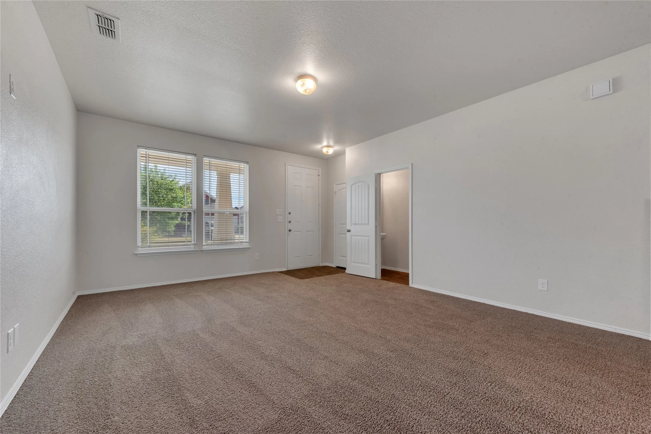 Single Family Residence For Sale in Denton County , 9225 Benevolent Court, Providence Village, Texas 76227, 4 Bedroom, 4 Bathroom, 2 Garage spaces, 2,534 Sqft, built in 2015, mls#21375312, Real Estate Agent in Providence Village, Homes For Sale in Denton county, Homes For Sale in Providence Village, Realtor in Providence Village Texas, Real Estate Brokerage Independent Realty Texas, Luminita Cordes Realtor