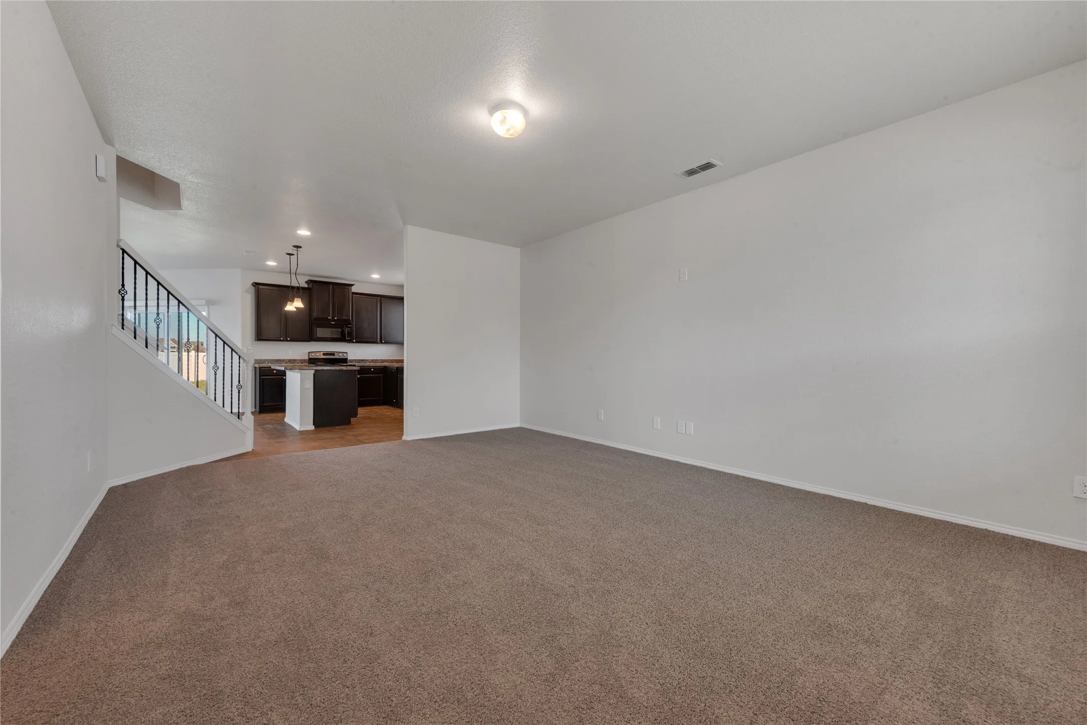 Single Family Residence For Sale in Denton County , 9225 Benevolent Court, Providence Village, Texas 76227, 4 Bedroom, 4 Bathroom, 2 Garage spaces, 2,534 Sqft, built in 2015, mls#21375312, Real Estate Agent in Providence Village, Homes For Sale in Denton county, Homes For Sale in Providence Village, Realtor in Providence Village Texas, Real Estate Brokerage Independent Realty Texas, Luminita Cordes Realtor