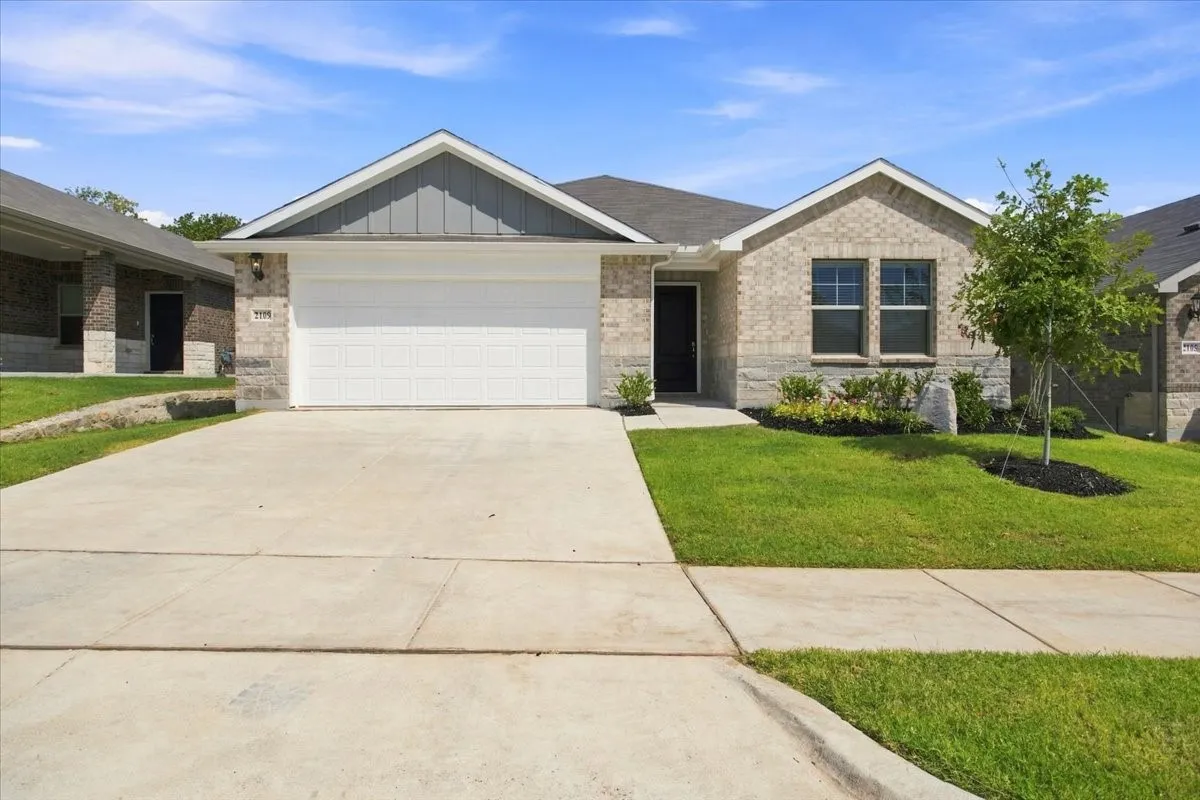 Single Family Residence For Rent in Grayson County , 2109 Rannoch Street, Sherman, Texas 75092, 3 Bedroom, 2 Bathroom, 2 Garage spaces, 1,659 Sqft, built in 2026, mls#21375391, Real Estate Agent in Sherman, Homes For Rent in Grayson county, Homes For Rent in Sherman, Realtor in Sherman Texas, Real Estate Brokerage Independent Realty Texas, Luminita Cordes Realtor