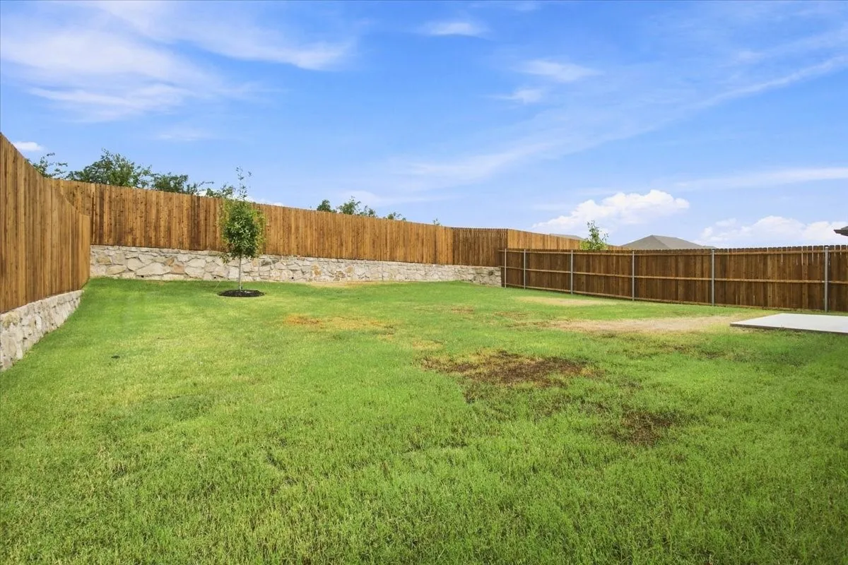 Single Family Residence For Rent in Grayson County , 2109 Rannoch Street, Sherman, Texas 75092, 3 Bedroom, 2 Bathroom, 2 Garage spaces, 1,659 Sqft, built in 2026, mls#21375391, Real Estate Agent in Sherman, Homes For Rent in Grayson county, Homes For Rent in Sherman, Realtor in Sherman Texas, Real Estate Brokerage Independent Realty Texas, Luminita Cordes Realtor