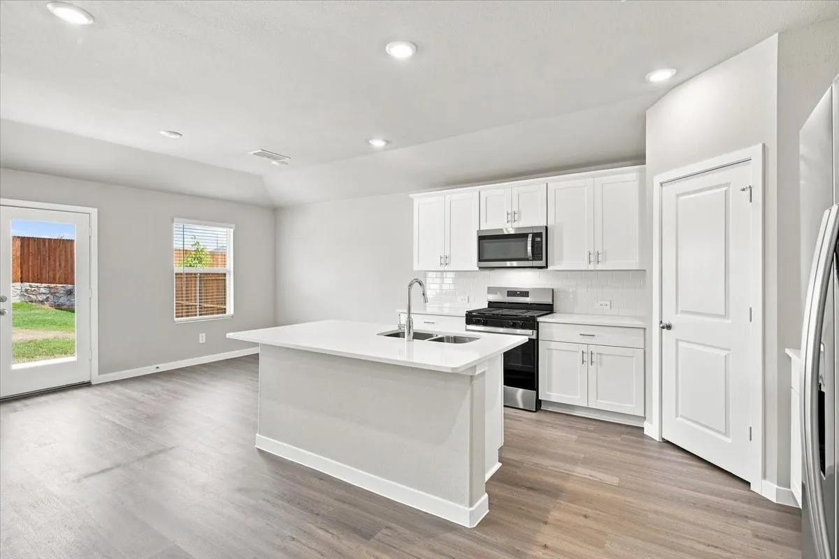 Single Family Residence For Rent in Grayson County , 2109 Rannoch Street, Sherman, Texas 75092, 3 Bedroom, 2 Bathroom, 2 Garage spaces, 1,659 Sqft, built in 2026, mls#21375391, Real Estate Agent in Sherman, Homes For Rent in Grayson county, Homes For Rent in Sherman, Realtor in Sherman Texas, Real Estate Brokerage Independent Realty Texas, Luminita Cordes Realtor